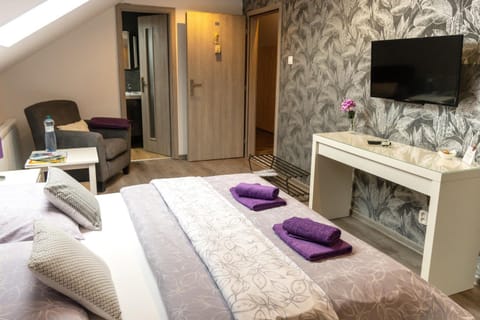 TV and multimedia, Bedroom