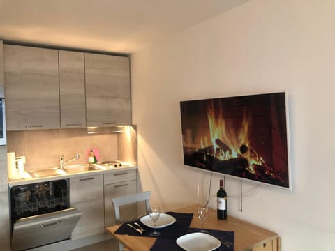 TV and multimedia, Coffee/tea facilities, Kitchen or kitchenette