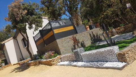 gite A L' ÉVIDENCE House in Provence-Alpes-Côte d'Azur