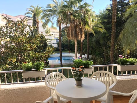 Balcony/Terrace, Garden view, Pool view