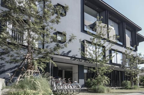 Property building, Facade/entrance