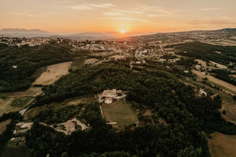 Nearby landmark, Day, Natural landscape, Bird's eye view, Mountain view, Sunset