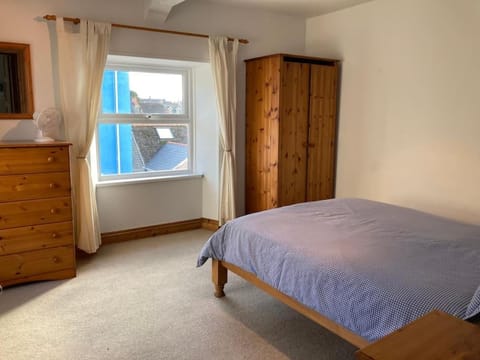 Tenby Cottage with Parking House in Tenby