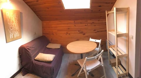 Studio Alphabet Apartment in Chambery
