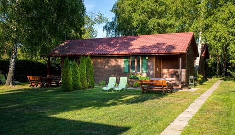 Property building, Patio, Natural landscape, Garden, Garden view, sunbed