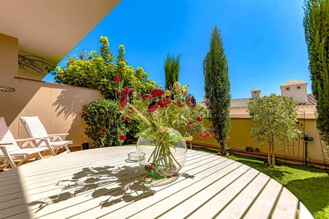 Patio, Garden, Balcony/Terrace, Area and facilities