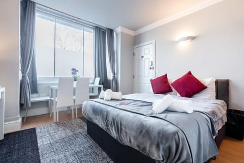 1 Riverside Apartments Bed and Breakfast in Norwich