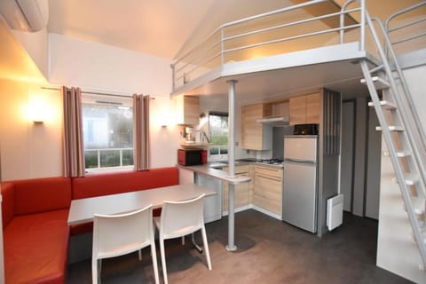 Camping Humawaka Campground/ 
RV Resort in French Riviera