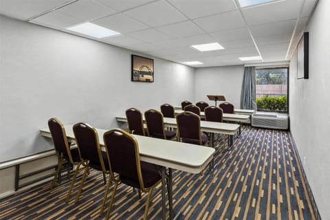 Meeting/conference room