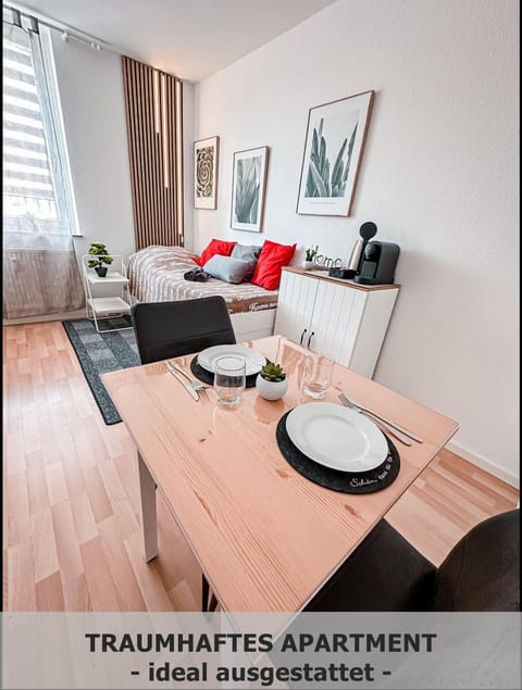 Living room, Photo of the whole room, Bedroom, Food