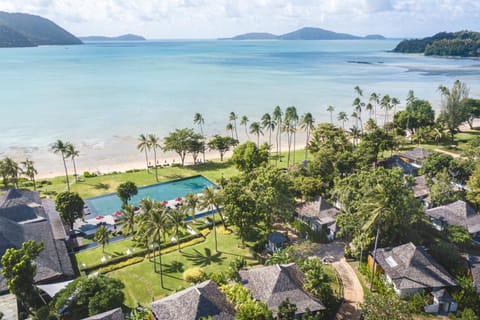 Property building, Natural landscape, Beach, Sea view