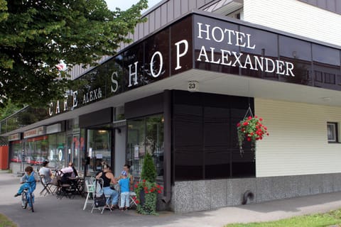 Property building, Patio, Facade/entrance, Day, group of guests
