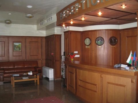 Facade/entrance, Lobby or reception, Lounge or bar, Seating area, On site, Location