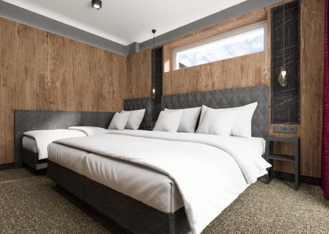 Photo of the whole room, Bedroom, safe