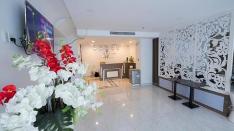Communal lounge/ TV room, TV and multimedia, Living room, Seating area, Bedroom
