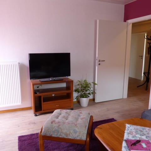 TV and multimedia, Living room, Decorative detail