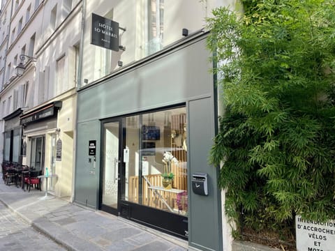 Property building, Street view
