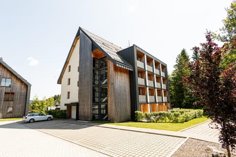 Property building, Street view, Parking
