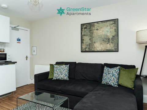 Kitchen or kitchenette, Living room, Seating area, minibar