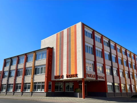 Property building, Day