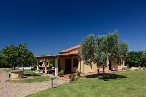 Property building, Garden, Garden