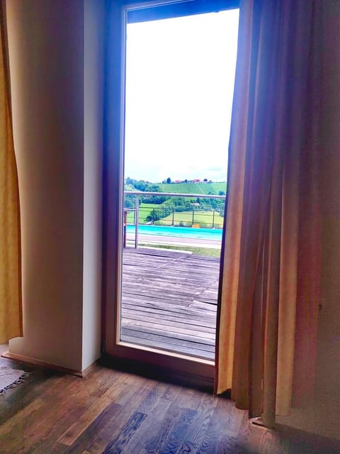 View (from property/room), Balcony/Terrace