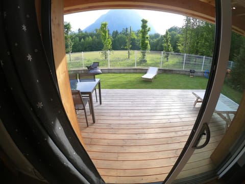 Property building, Staff, People, BBQ facilities, Garden, Balcony/Terrace, Decorative detail, Garden view, Mountain view, Family