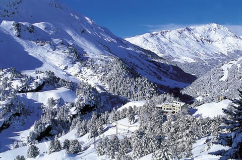 Nearby landmark, Spring, Bird's eye view