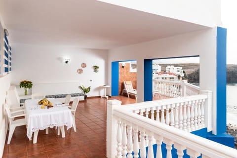 Balcony/Terrace, Photo of the whole room