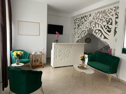 TV and multimedia, Living room, Lobby or reception, Seating area, Internal: Not applicable to any particular room