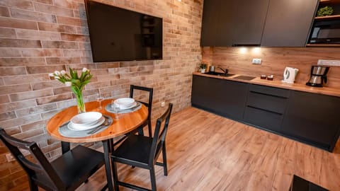 TV and multimedia, Kitchen or kitchenette, Dining area