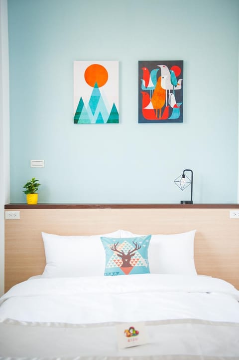 Bed, Bedroom
