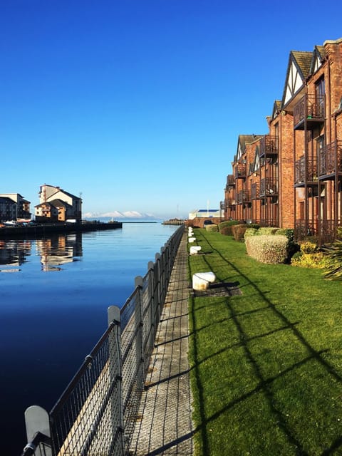 Facade/entrance, River view, Street view