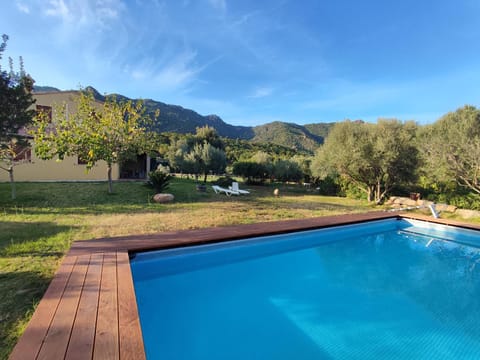 Natural landscape, Mountain view, Pool view, Swimming pool