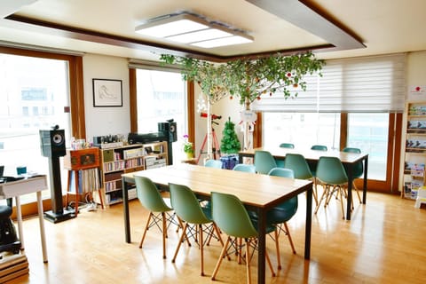 Communal lounge/ TV room, Living room