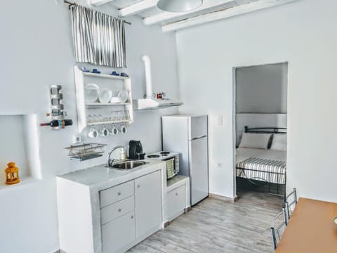Kitchen or kitchenette, Seating area