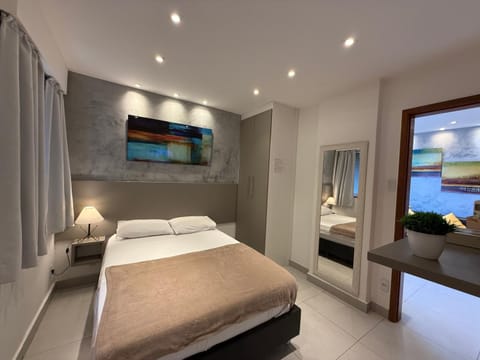Bed, Photo of the whole room, Decorative detail, wardrobe