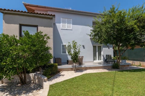 Property building, Garden view