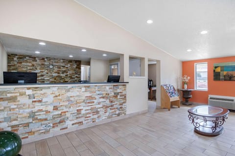 Lobby or reception, On site