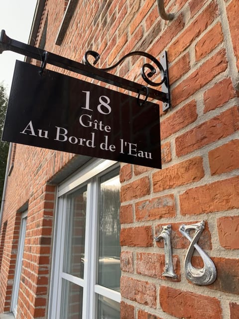 Gîte Au Bord de l'Eau House in Flanders