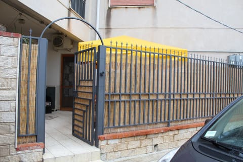 Facade/entrance, View (from property/room), Balcony/Terrace
