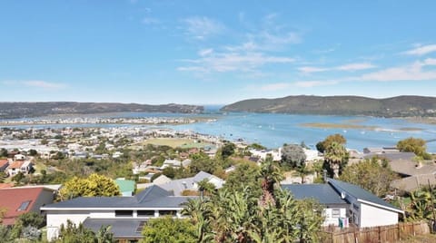 Villa C View Four Apartments Apartment in Knysna