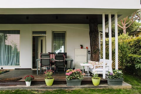 Patio, Garden, Balcony/Terrace, Seating area, Dining area