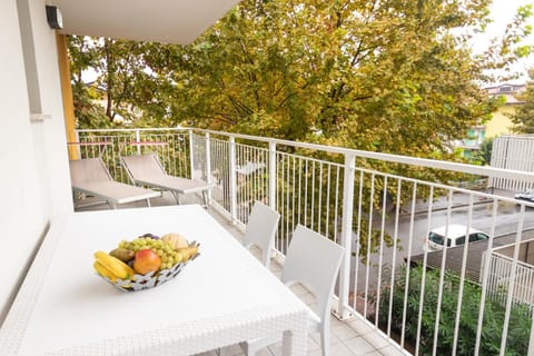 Garden, Balcony/Terrace, sunbed