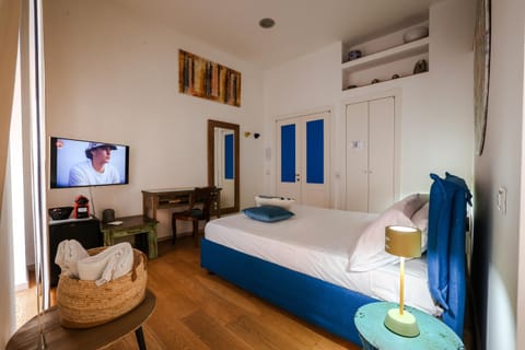 TV and multimedia, Bedroom, furniture