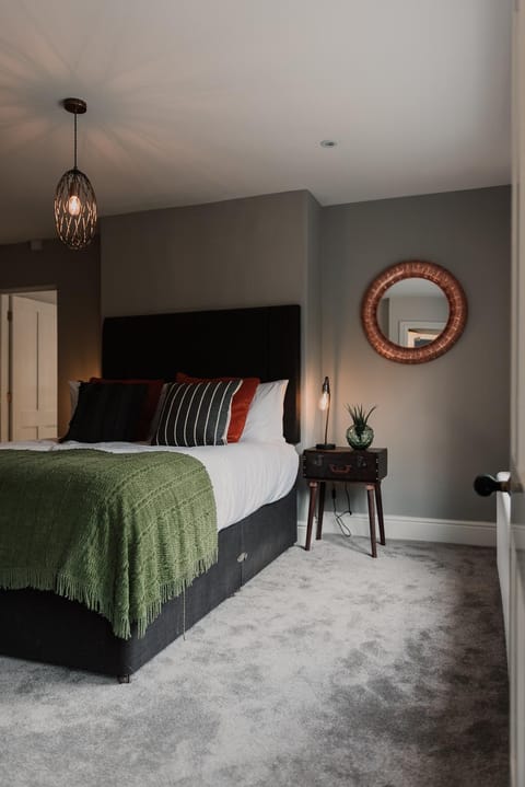 Penny Black Cottage House in Telford