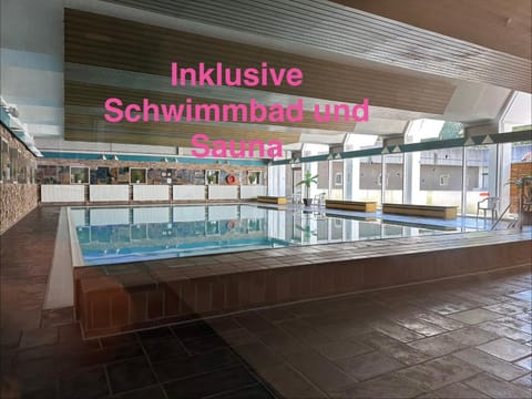 Sauna, Spa and wellness centre/facilities, Pool view, Swimming pool