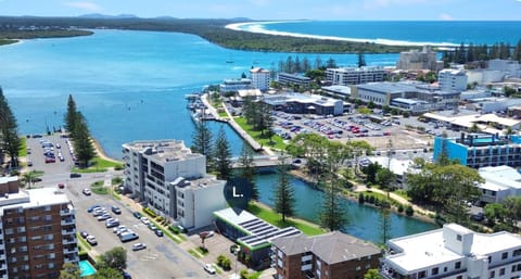 Neighbourhood, Bird's eye view