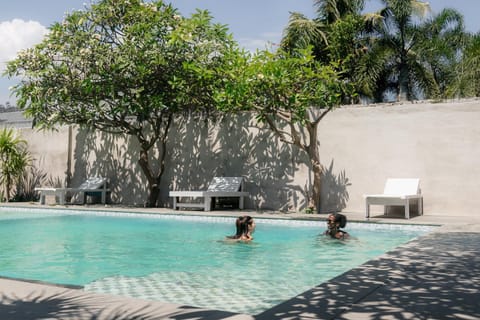 Day, Natural landscape, Swimming pool, sunbed