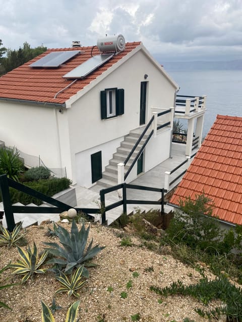 BEACH HOUSE ZECJA House in Dubrovnik-Neretva County